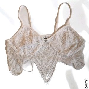 Boohoo Night, 14, White Lace Croptop